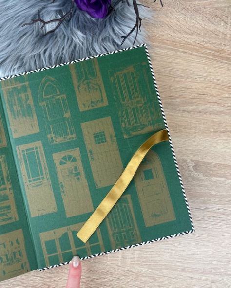 Артбук Яни Тобосо «Темний дворецький» Том 4 - фото 3 Артбук Яни Тобосо «Темний дворецький» Том 4 - фото 3