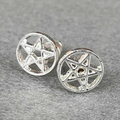 Сережки Kuroshitsuji пентаграма гвоздик 1см - фото 1 Сережки Kuroshitsuji пентаграма гвоздик 1см - фото 1